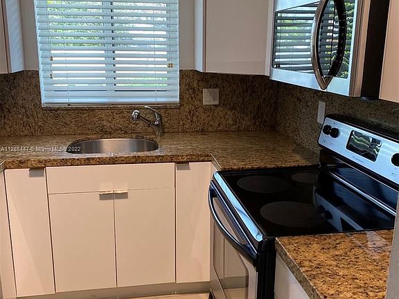 2nd image of 639 NE 10th Ave APT 202