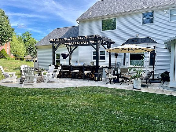 3rd image of 67 Wembley Ct
