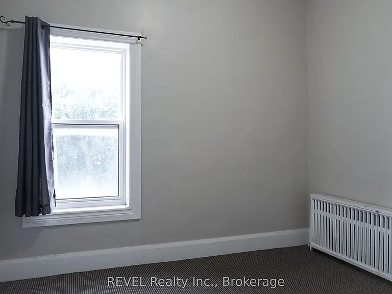 18 Clairmont St #2 — Photo 4