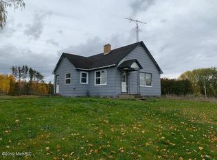 9061 13 Mile Rd, Bear Lake, MI 49614