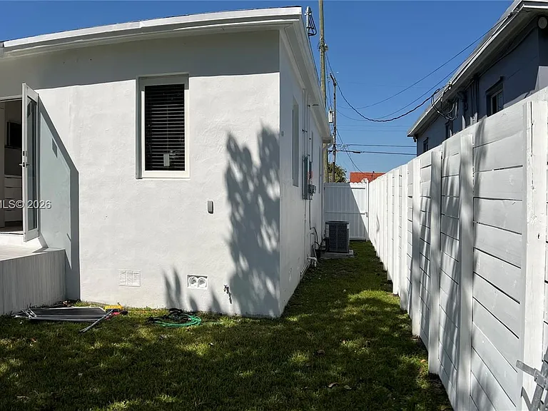 2800 SW 25th St #1 — Photo 46