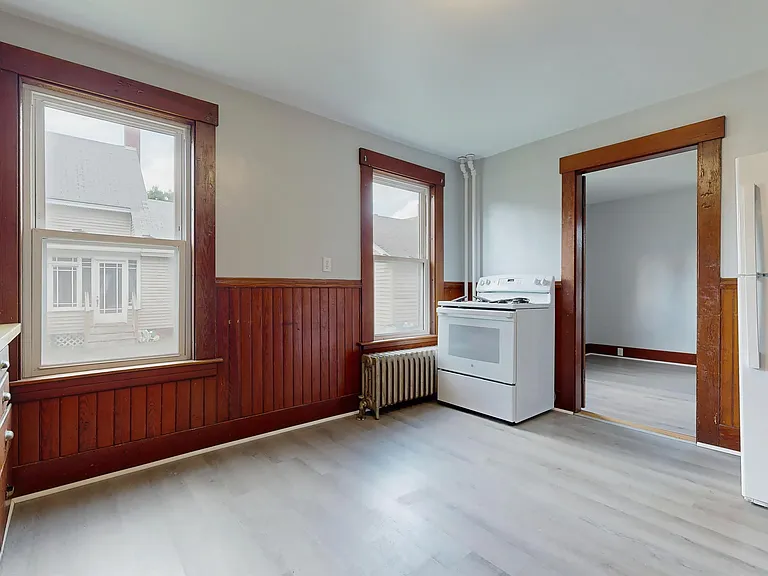 5 Pine St — Photo 4