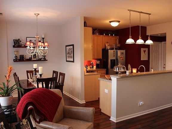 5th image of 4148 Blackstone Dr