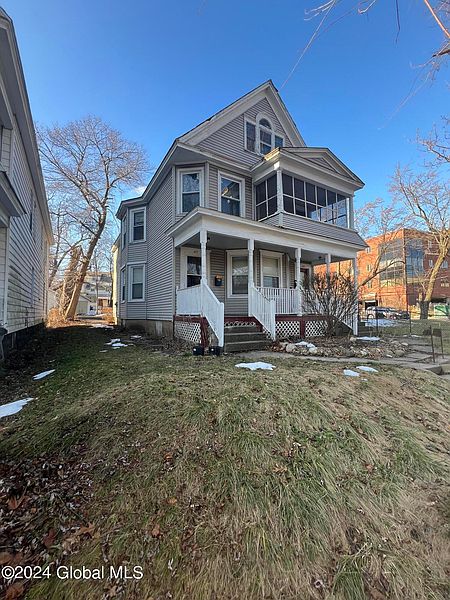 2nd image of 1477 Glenwood Boulevard