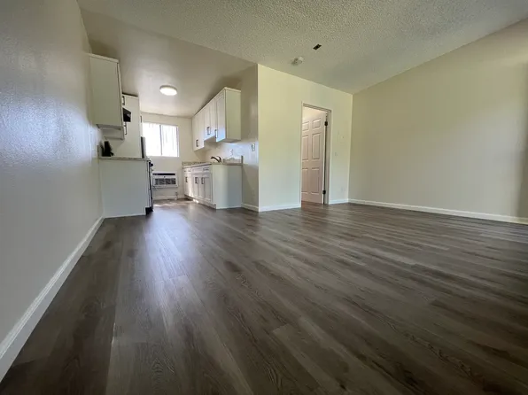 7424 Radford Ave APT 209, North Hollywood, CA 91605