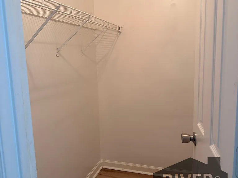 411 E Roosevelt Ave #D — Photo 9
