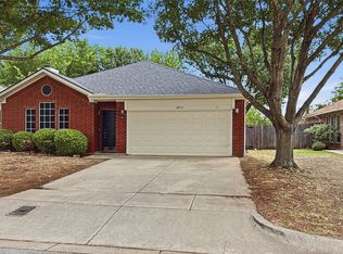 10517 Fossil Hill Dr, Fort Worth, TX 76131