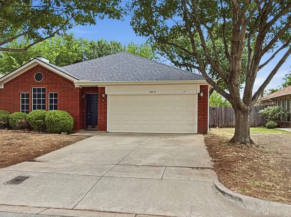 10517 Fossil Hill Dr, Fort Worth, TX 76131