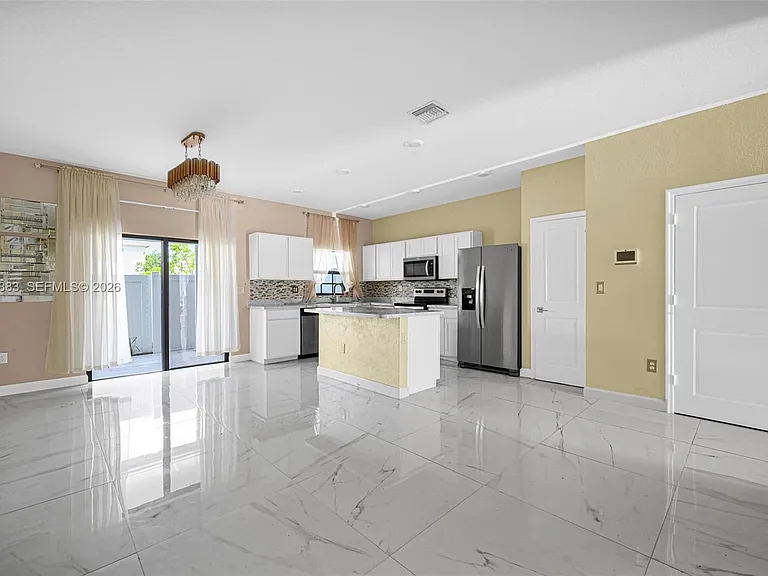 1130 SW 6th Ct — Photo 50