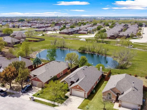 3932 Vista Greens Dr, Fort Worth, TX 76244