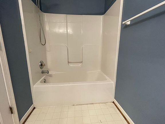 5th image of 8824 Jenny Ln