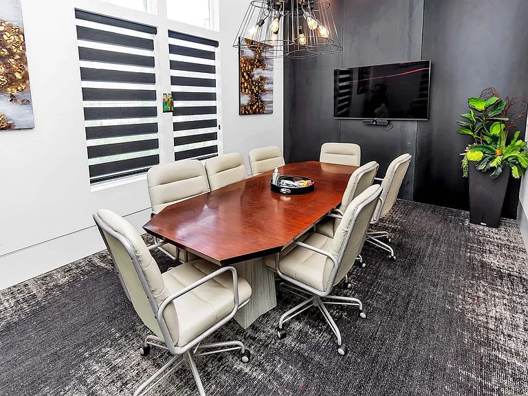 AVLI AT CROSSTOWN CENTER APARTMENTS — Photo 25