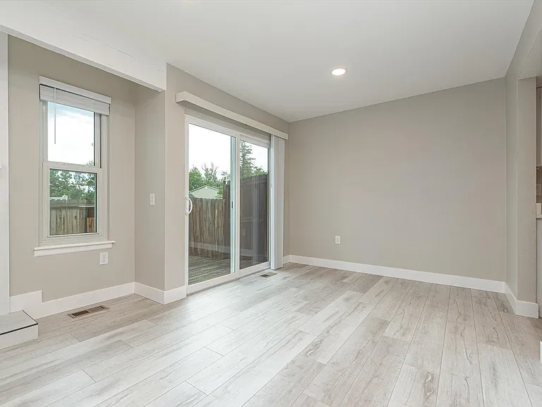 8720 Carr Loop — Photo 10
