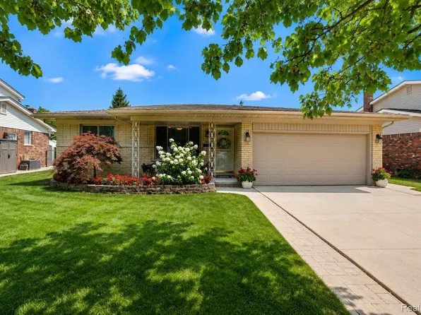 2730 Rhodes Dr, Troy, MI 48083