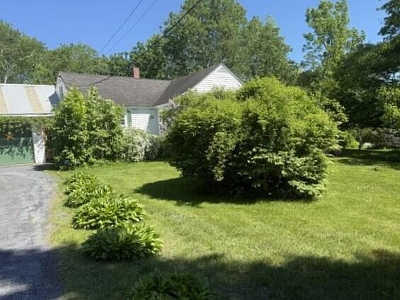 2nd image of 202 Middle Road