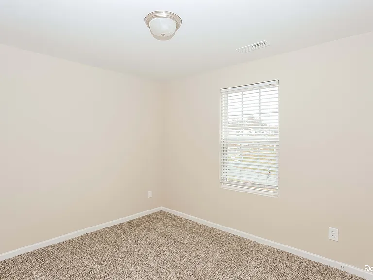 232 Valerie Dr — Photo 11