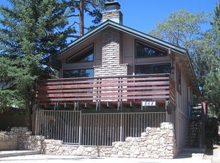 868 Maple Ln, Sugarloaf, CA 92386