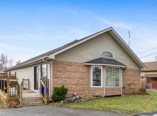 236 Simcoe Ave, Georgina, ON L4P 2H8