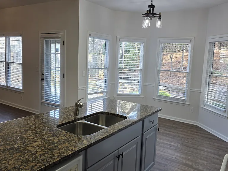 100 Silver Water Ct — Photo 10