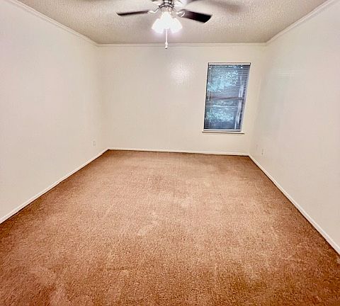 4th image of 201 W Spence St #7B