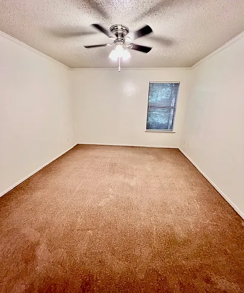 201 W Spence St #7B — Photo 4