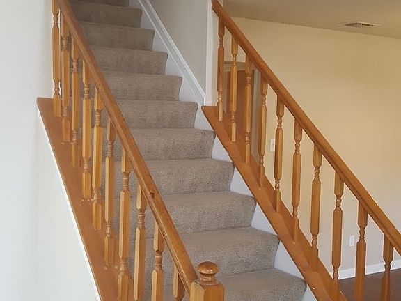 5th image of 160 High Pointe Ln
