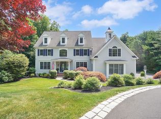 35 Wildwood Dr, Avon, CT 06001