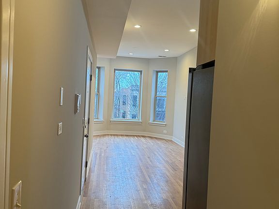 5th image of 6551 S Ingleside Ave APT 1N