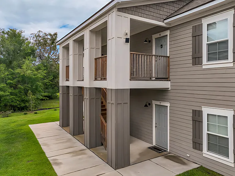 Springhill Apartments — Photo 12