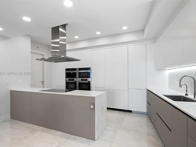 18201 Collins Ave #4606 — Photo 3