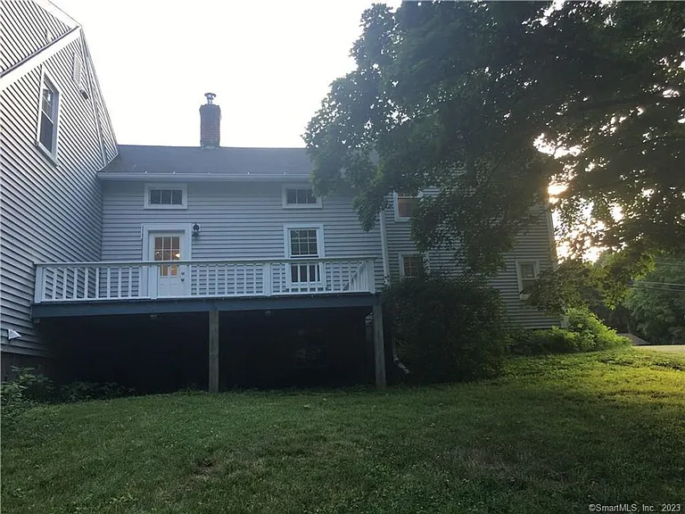 128 East St — Photo 32