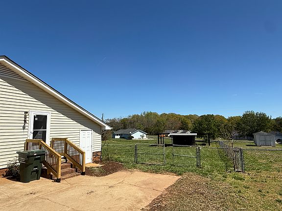 5th image of 130 Gano Dr