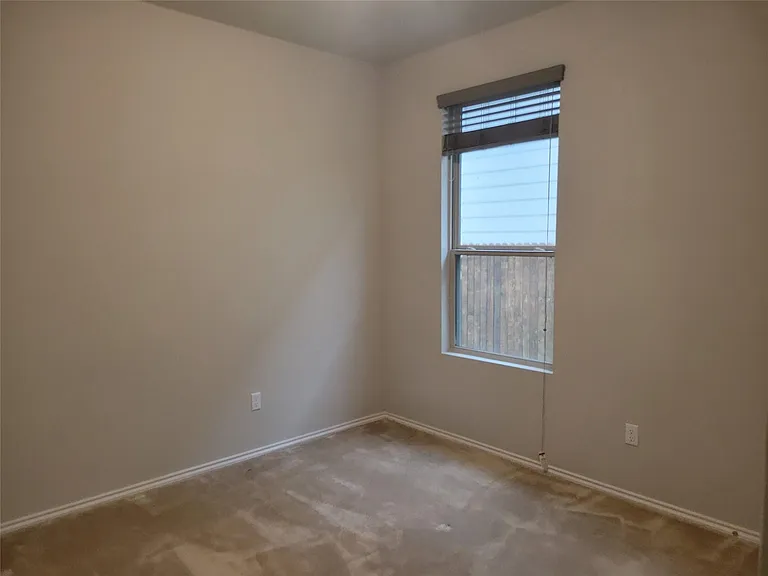 221 Compania Dr — Photo 22