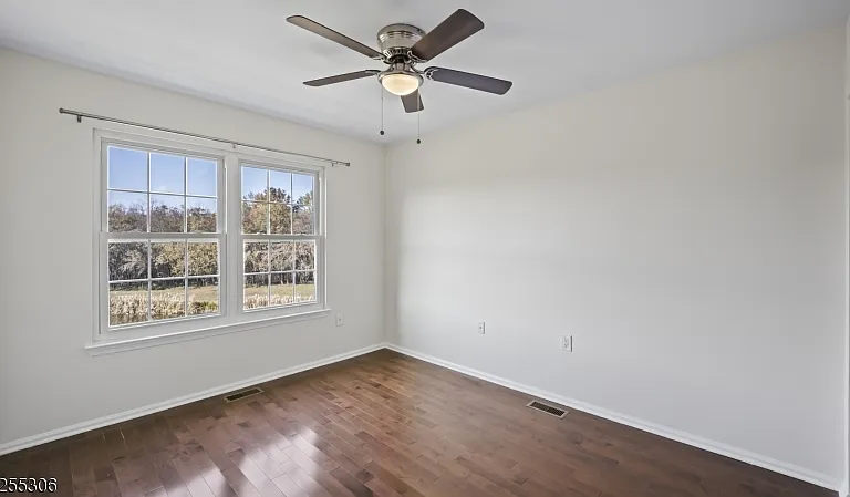 1306 Stech Dr — Photo 17