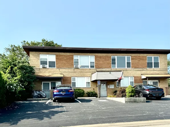 4800 154th St APT 2W, Oak Forest, IL 60452