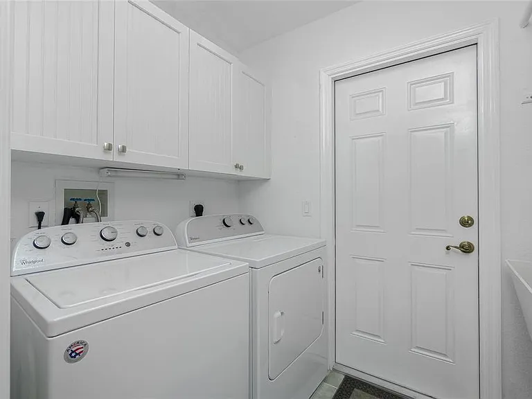 26162 Stillwater Cir — Photo 18