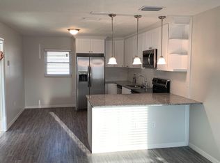 1803 El Rancho Dr, Sun City Center, FL 33573
