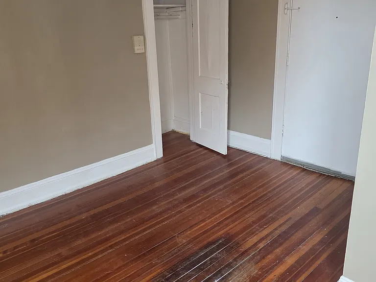 205 Washington Ave #D — Photo 2