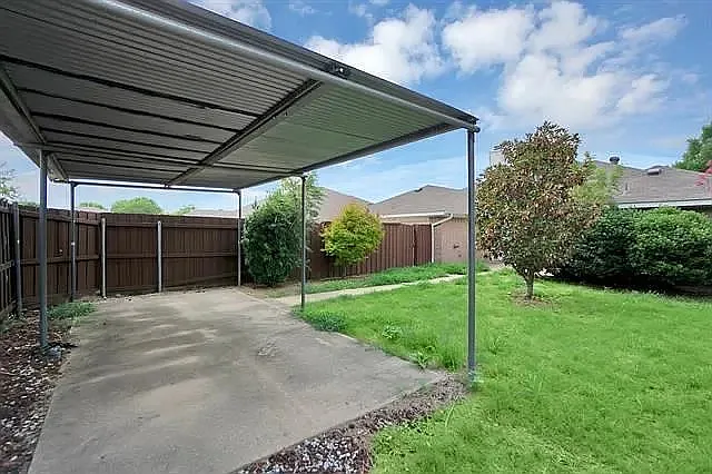 827 Cornell Ln — Photo 15