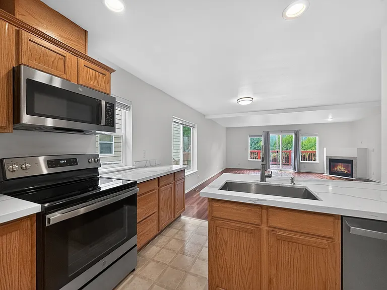 10665 2nd Pl SW — Photo 1