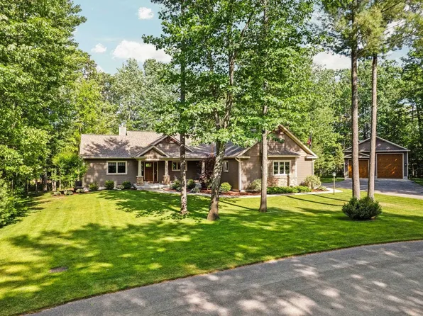 256 Sunview Ct, Fife Lake, MI 49633