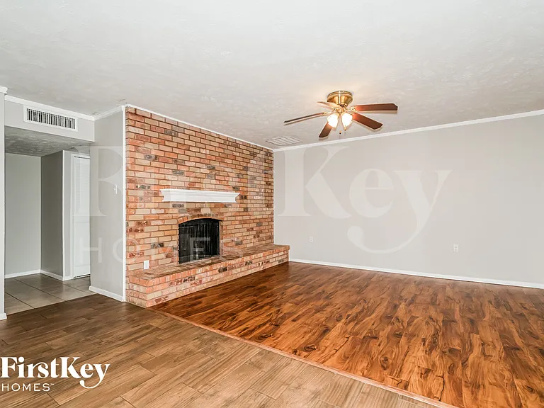 5109 Gilliam Cir — Photo 2