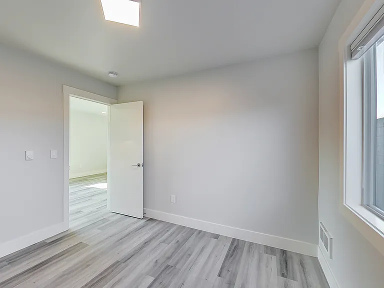 3413 Adeline St #4 — Photo 9