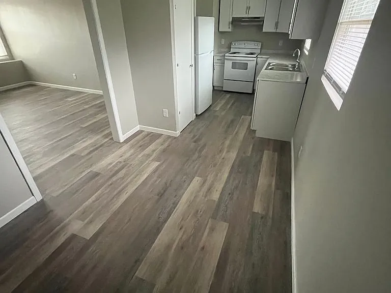 5618 N Garrison Pl — Photo 3