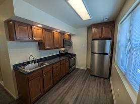 2121 Barclay St, Baltimore, MD