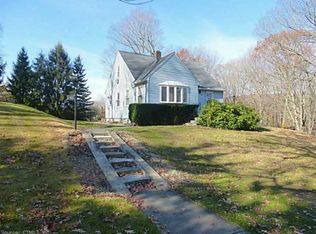 42 Skokorat Rd, Beacon Falls, CT 06403