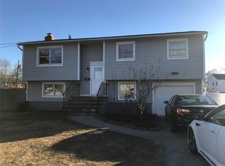 950 Peconic Ave, West Babylon, NY 11704