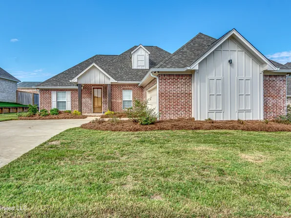 707 Summerfield Dr, Canton, MS 39046