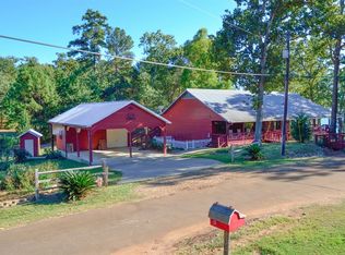 393 County Road 4941, Etoile, TX 75944
