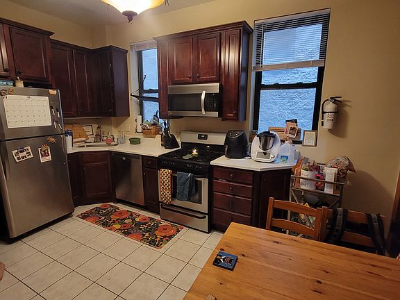 3rd image of 2654 N Ashland Ave APT 2F